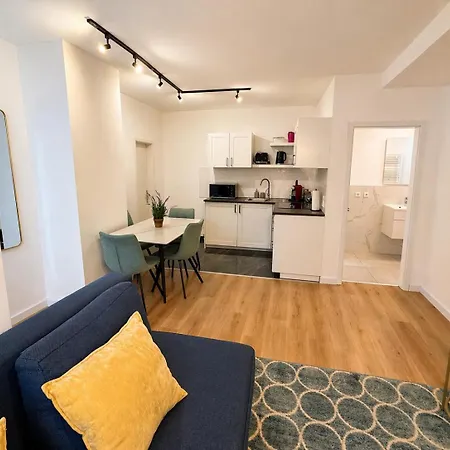 Gemuetliches Apartment, Nur 5 Min Ins Zentrum *