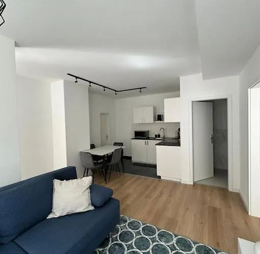 Gemuetliches Apartment, Nur 5 Min Ins Zentrum Appartamento *